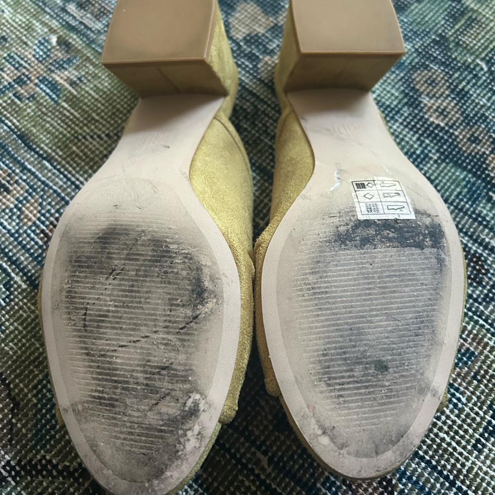 CAbi Chartreuse Women's Mules - Picture 7 of 7